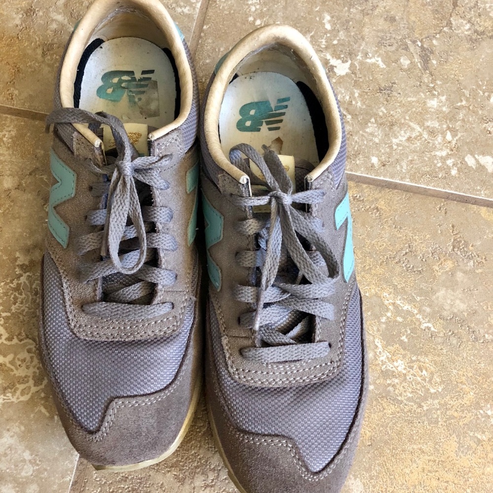 New Balance Tennis Shoes